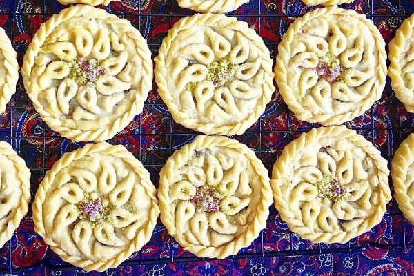 شیرینی کلمپه کرمانی خوشمزه